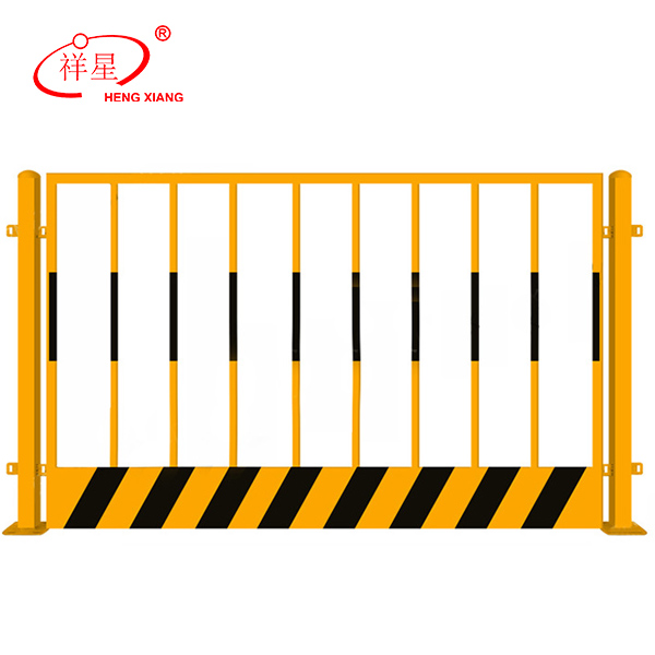 Construction foundation pit guardrail, temporary fence for fall protection